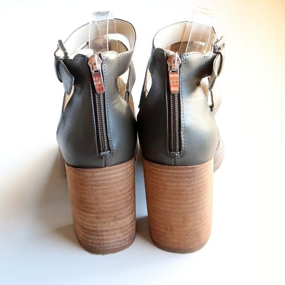 Marc Fisher Taupe Laser-cut Suede Leather Peep Toe Block Heel Ankle Strap Sandal - Picture 6 of 16